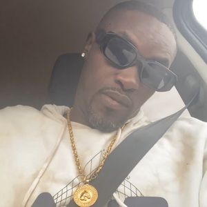 Meet your Posher, Djchukz